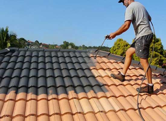 Peinture de toit à Roquebrune-sur-Argens